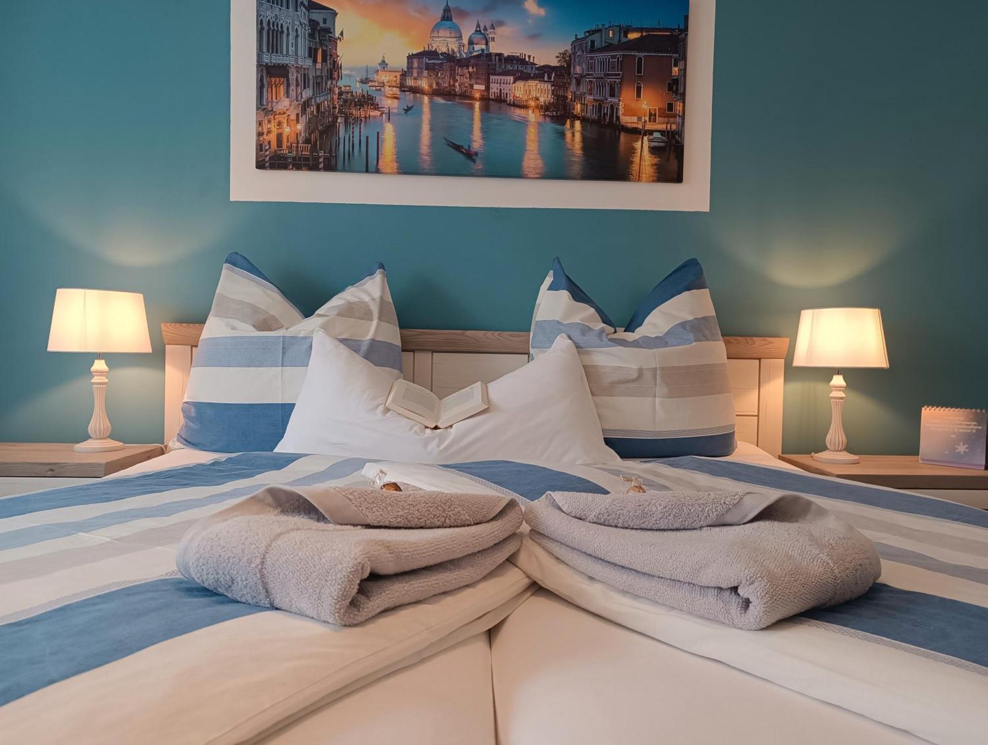 Ferienwohnung Sonnenblick Und Relax Зундерн Екстериор снимка