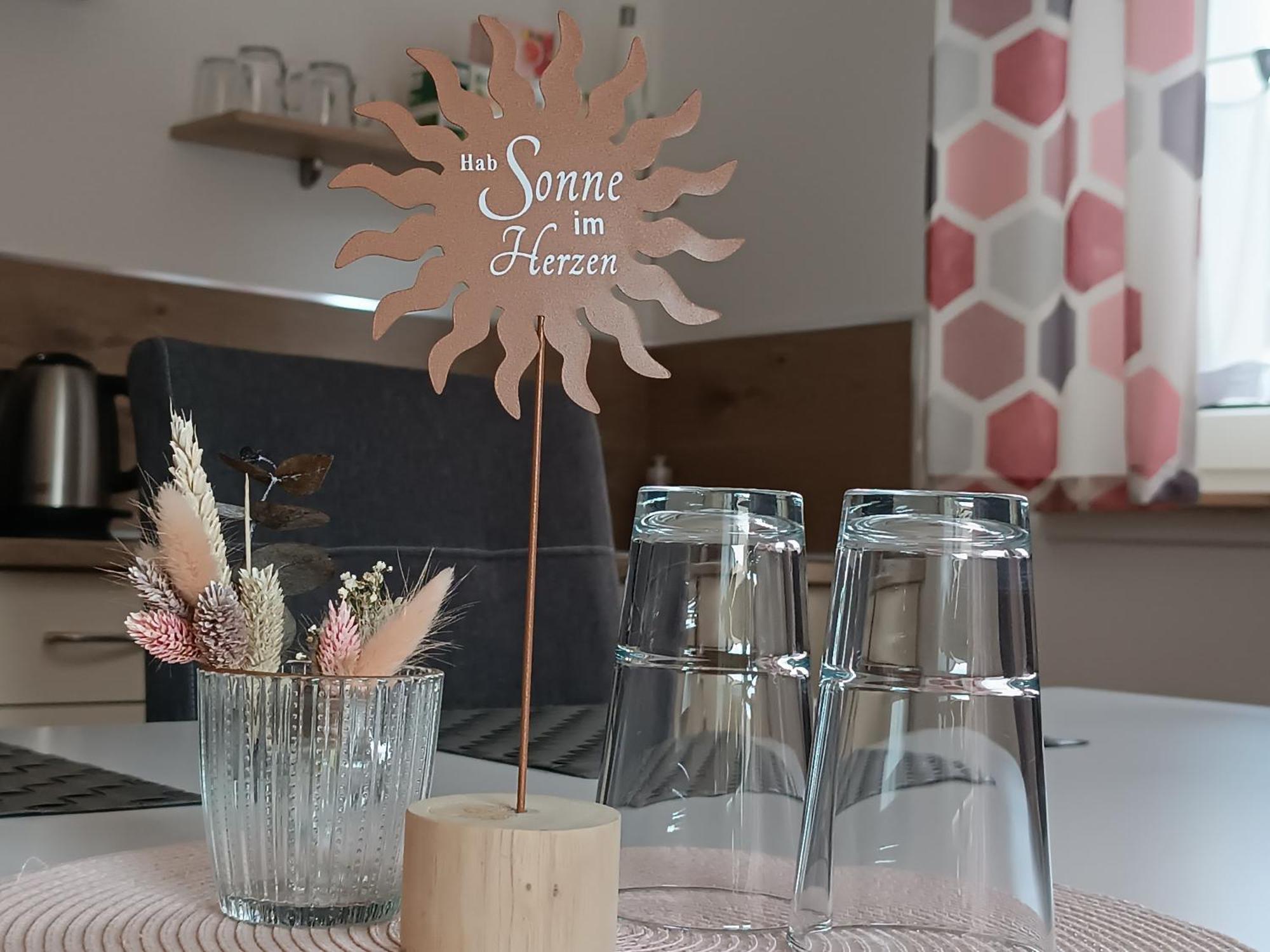 Ferienwohnung Sonnenblick Und Relax Зундерн Екстериор снимка